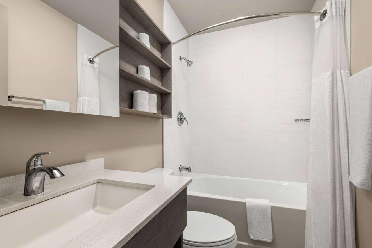 Microtel Inn & Suites By Wyndham Boisbriand 세인트테라세 외부 사진
