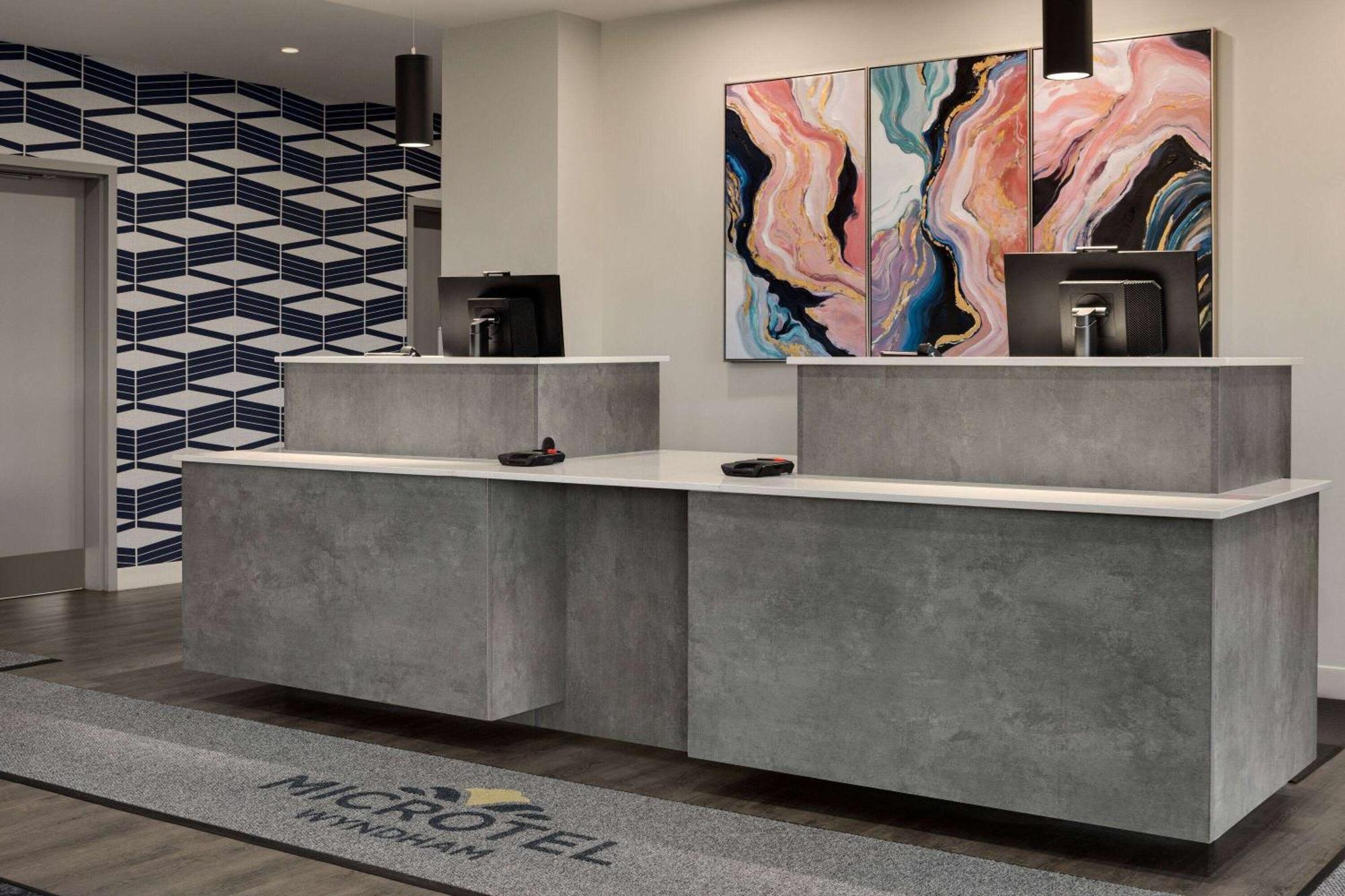Microtel Inn & Suites By Wyndham Boisbriand 세인트테라세 외부 사진