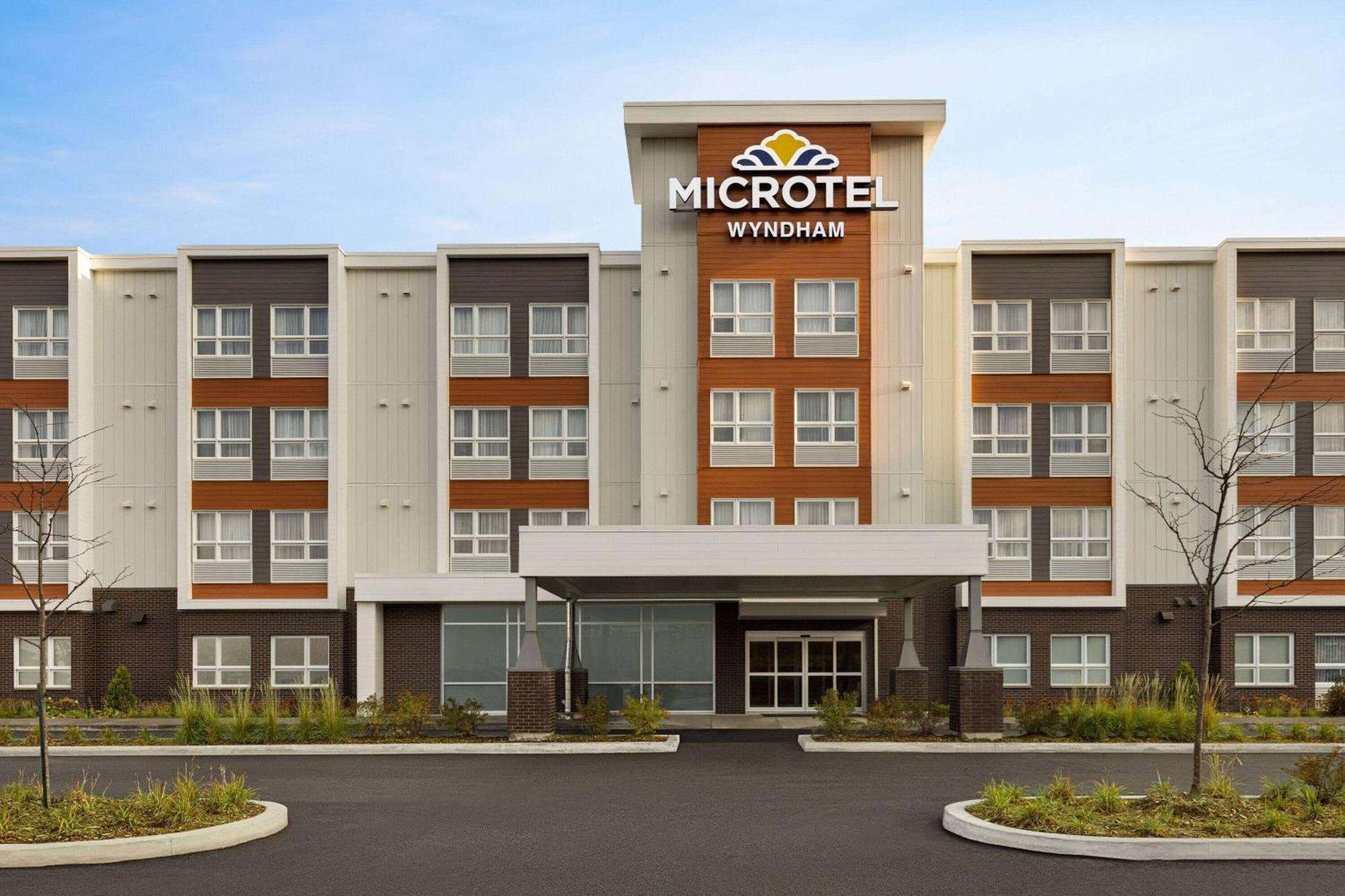 Microtel Inn & Suites By Wyndham Boisbriand 세인트테라세 외부 사진
