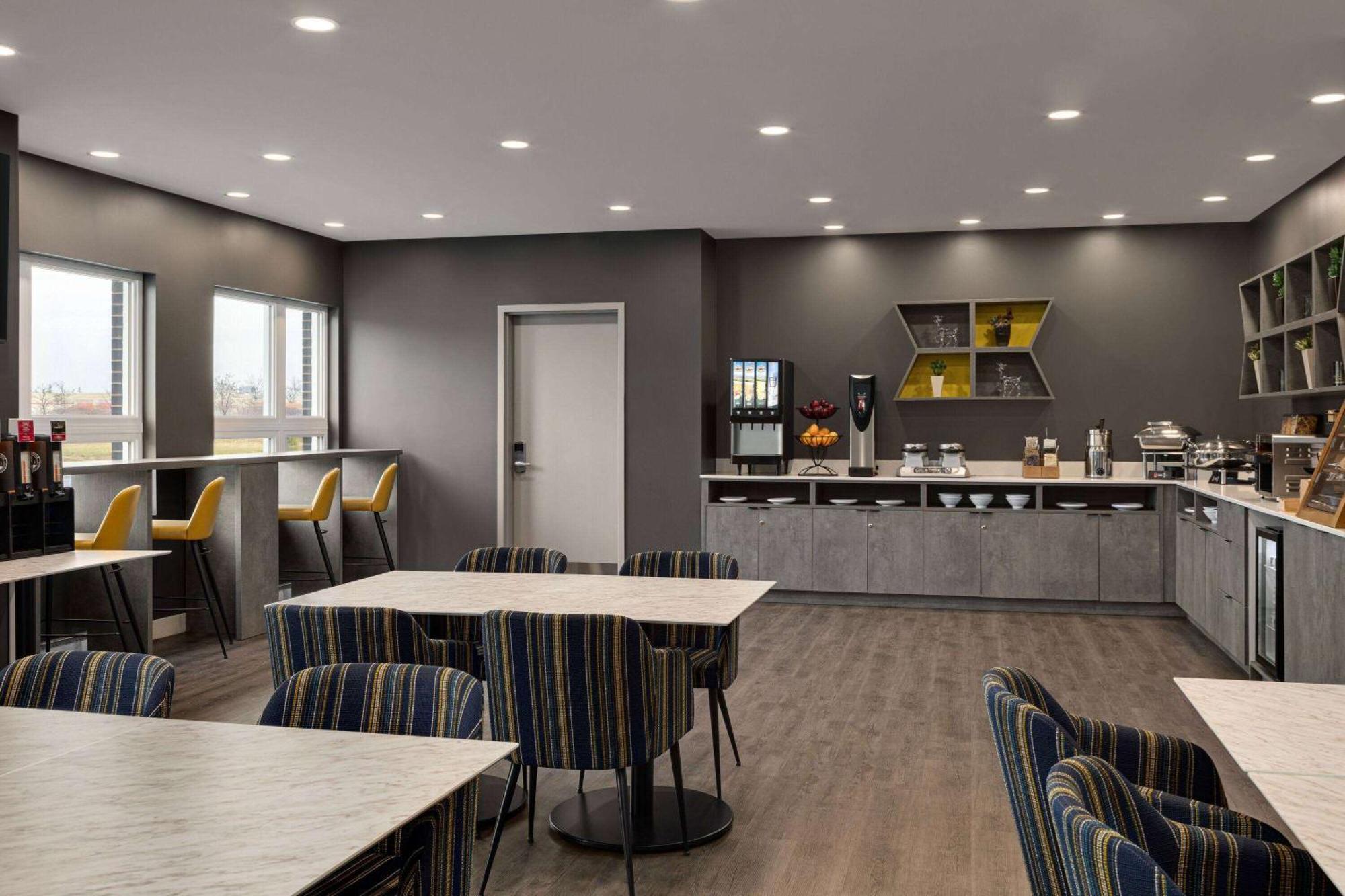 Microtel Inn & Suites By Wyndham Boisbriand 세인트테라세 외부 사진